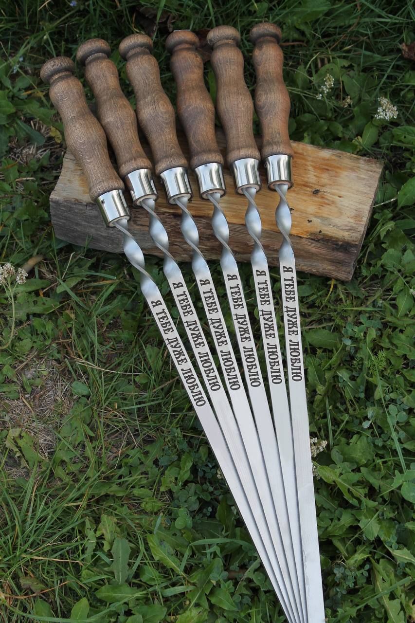 nabir-shampuriv-12-sht-z-derevianou-ruchkou-i-odnakovym-hraviuvanniam-730kh140kh3-mm-podarunkovyi-27683542535536.jpg