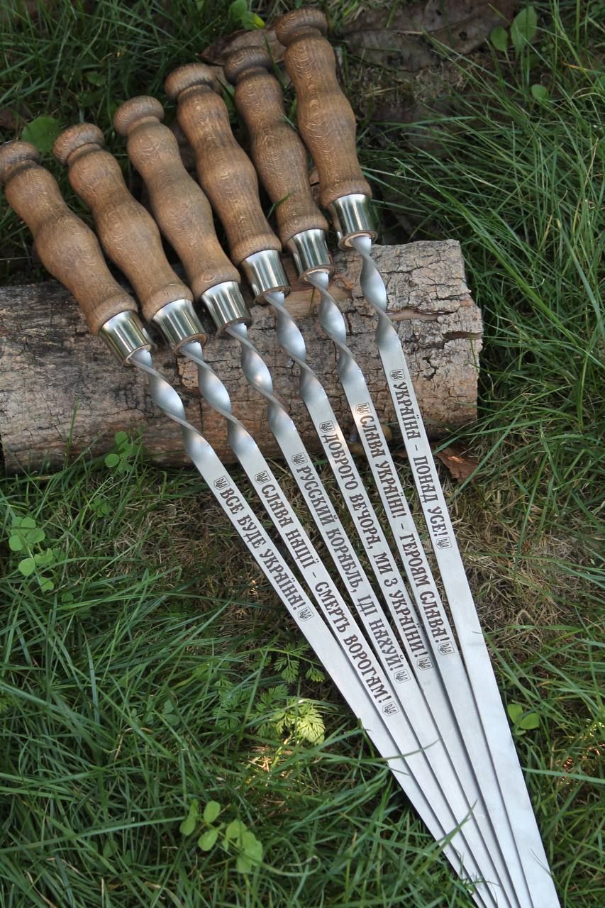 nabir-shampuriv-12-sht-z-derevianymy-ruchkamy-ta-riznym-hraviuvanniam-730kh140kh3-mm-podarunkovyi-47082723424162.jpg