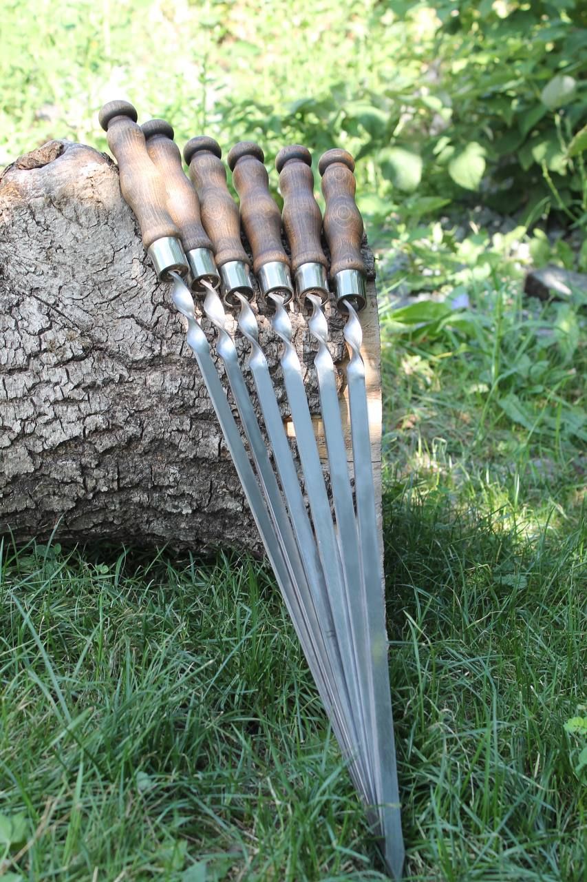 nabir-shampuriv-6-sht.-iz-nerzhaviuchoi-stali-v-shkirianomu-chokhli-730kh140kh3-mm-podarunkovyi-86792964205362.jpg