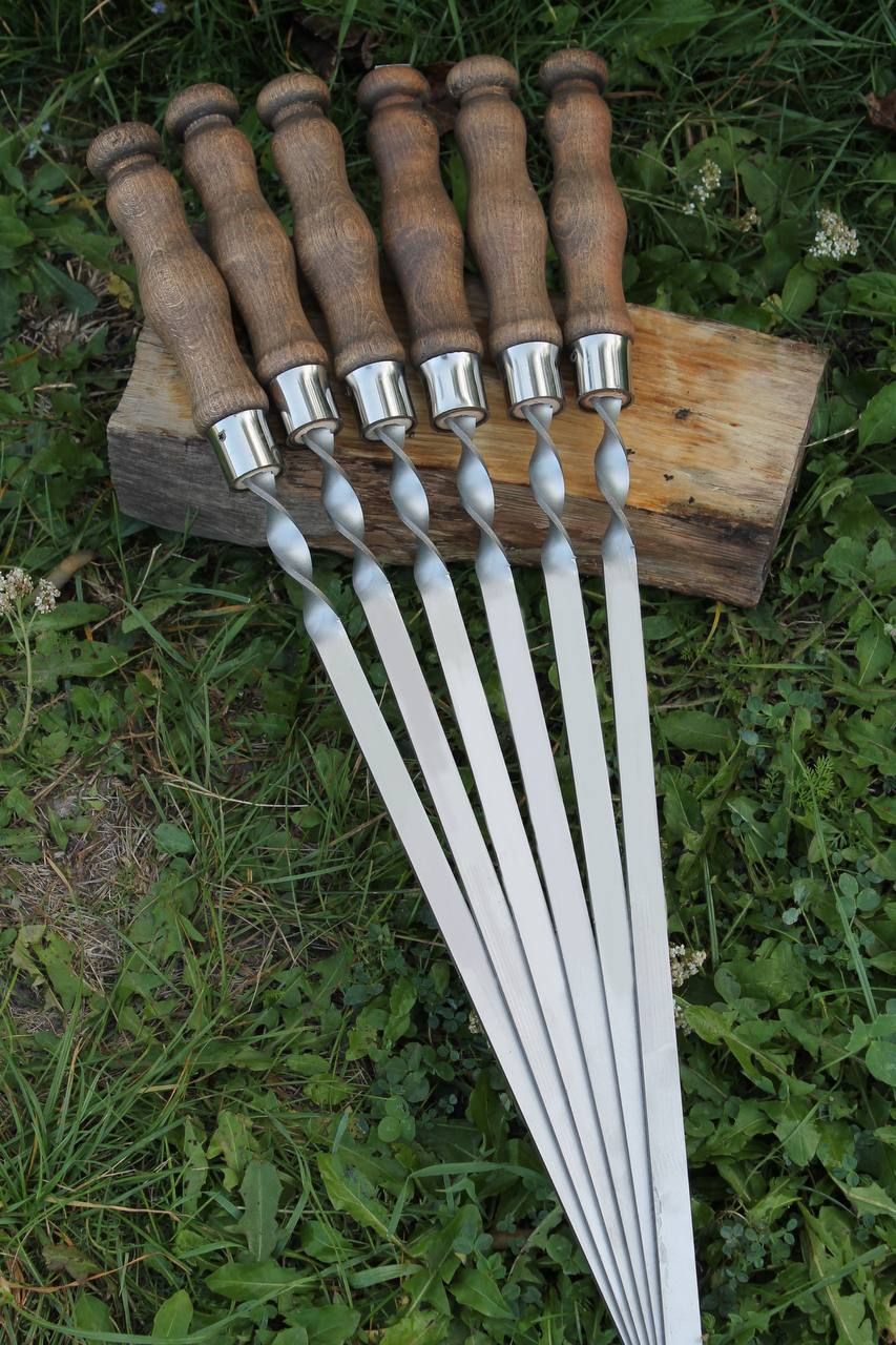 nabir-shampuriv-6-sht.-iz-nerzhaviuchoi-stali-z-derevianymy-ruchkamy-730kh140kh3-mm-podarunkovyi-76449342999881.jpg